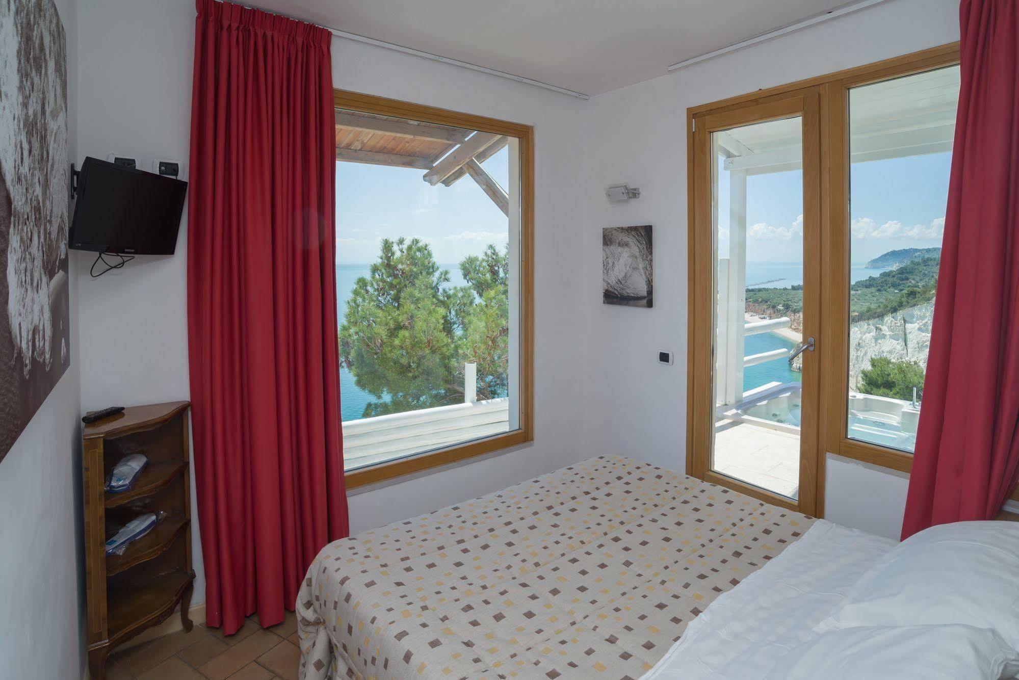 Villa Scapone Mattinata Buitenkant foto